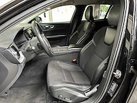 Volvo v60 2.0 d4 momentum 190pk 2018, tf-649-b - afbeelding 21 van  39