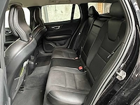 Volvo v60 2.0 d4 momentum 190pk 2018, tf-649-b - afbeelding 24 van  39