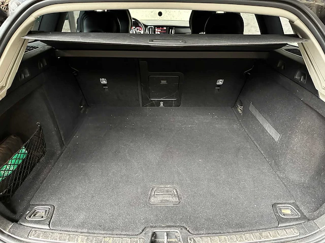 Volvo v60 2.0 d4 momentum 190pk 2018, tf-649-b - afbeelding 25 van  39