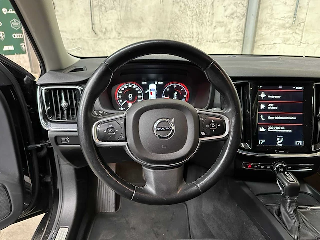 Volvo v60 2.0 d4 momentum 190pk 2018, tf-649-b - afbeelding 10 van  39