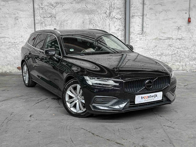 Volvo v60 2.0 d4 momentum 190pk 2018, tf-649-b - afbeelding 38 van  39