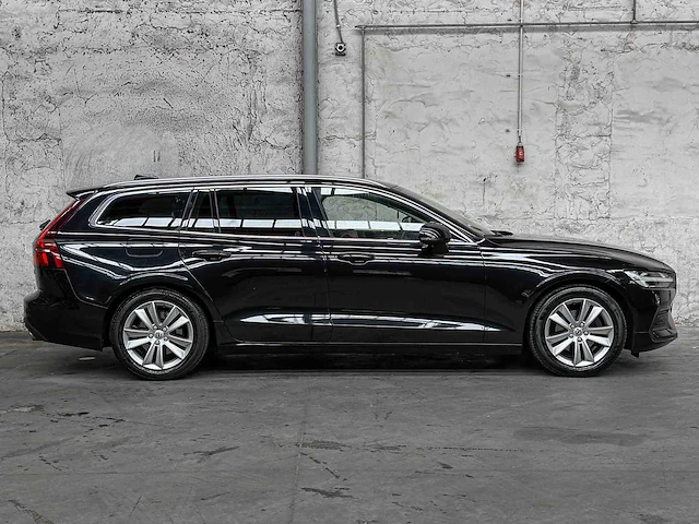 Volvo v60 2.0 d4 momentum 190pk 2018, tf-649-b - afbeelding 39 van  39