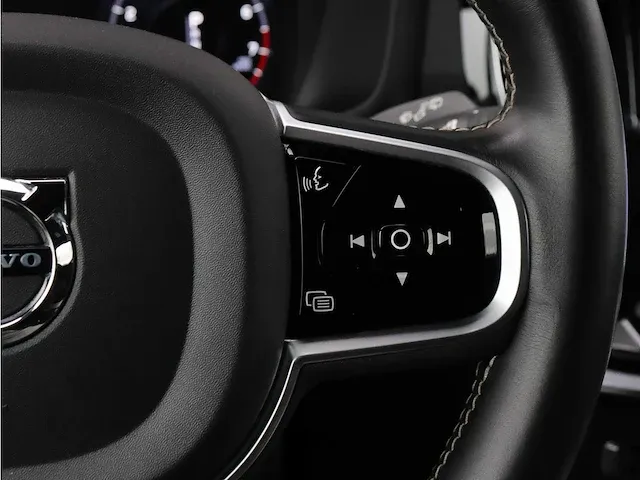 Volvo v60 2.0 t5 r-design | g-762-nv - afbeelding 20 van  53