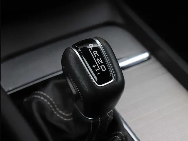 Volvo v60 2.0 t5 r-design | g-762-nv - afbeelding 44 van  53