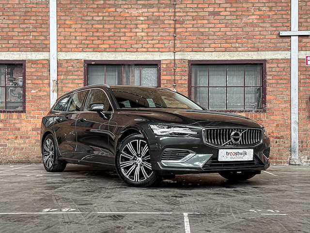 Volvo v60 2.0 t6 recharge awd business pro 341pk 2021, k-930-zf - afbeelding 2 van  60
