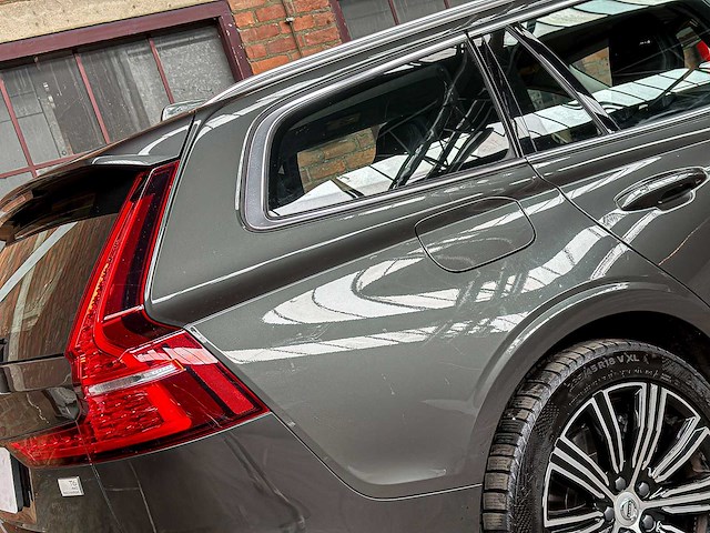 Volvo v60 2.0 t6 recharge awd business pro 341pk 2021, k-930-zf - afbeelding 5 van  60