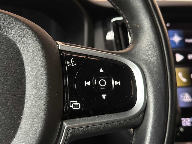 Volvo v60 2.0 t6 recharge awd business pro 341pk 2021, k-930-zf - afbeelding 21 van  60