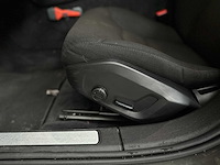 Volvo v60 2.0 t6 recharge awd business pro 341pk 2021, k-930-zf - afbeelding 33 van  60