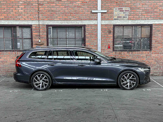 Volvo v60 2.0 t6 twin engine awd momentum pro 253pk 2020, h-754-fn - afbeelding 2 van  45