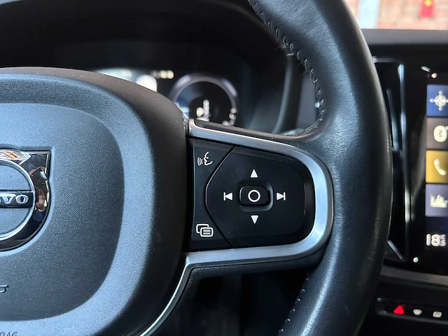 Volvo v60 2.0 t6 twin engine awd momentum pro 253pk 2020, h-754-fn - afbeelding 17 van  45