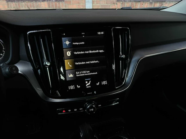 Volvo v60 2.0 t6 twin engine awd momentum pro 253pk 2020, h-754-fn - afbeelding 22 van  45