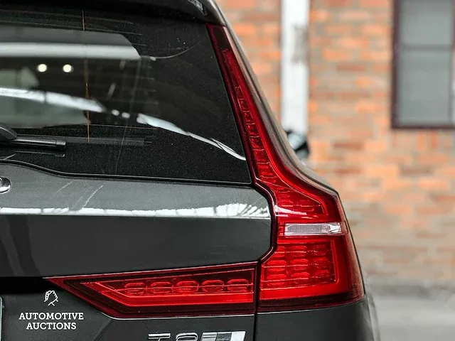 Volvo v60 2.0 t8 twin engine awd inscription 390pk 2019 plug-in hybrid, l-643-gp - afbeelding 18 van  62