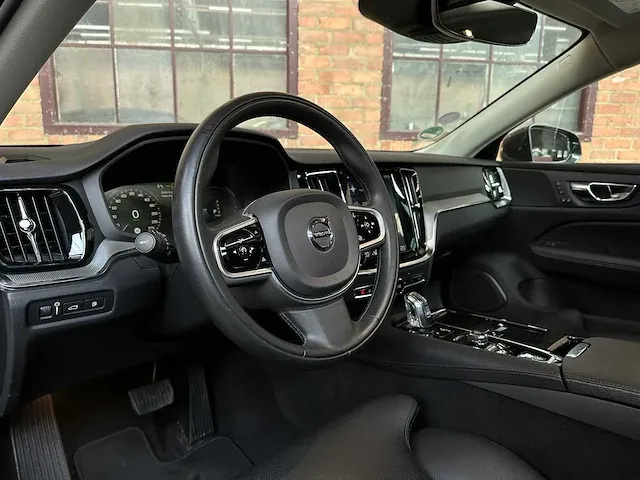 Volvo v60 2.0 t8 twin engine awd inscription 390pk 2019 plug-in hybrid, l-643-gp - afbeelding 23 van  62