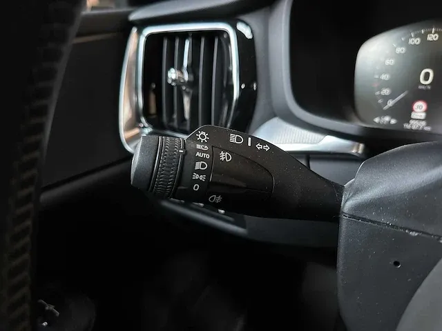 Volvo v60 2.0 t8 twin engine awd inscription 390pk 2019 plug-in hybrid, l-643-gp - afbeelding 28 van  62