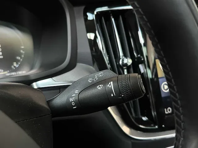 Volvo v60 2.0 t8 twin engine awd inscription 390pk 2019 plug-in hybrid, l-643-gp - afbeelding 29 van  62