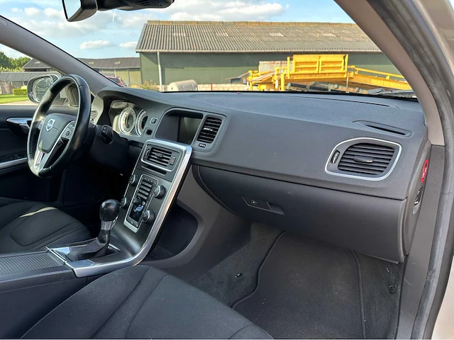 Volvo v60 2012 benzine - afbeelding 3 van  41