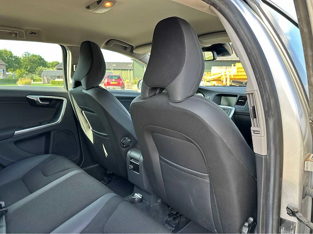 Volvo v60 2012 benzine - afbeelding 8 van  41
