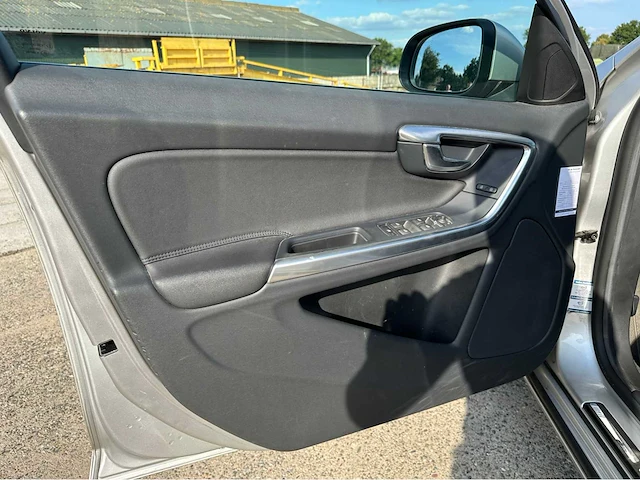 Volvo v60 2012 benzine - afbeelding 10 van  41