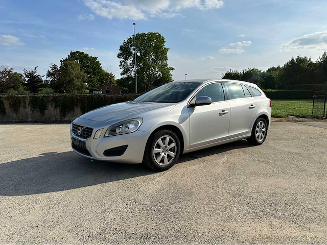 Volvo v60 2012 benzine - afbeelding 1 van  41