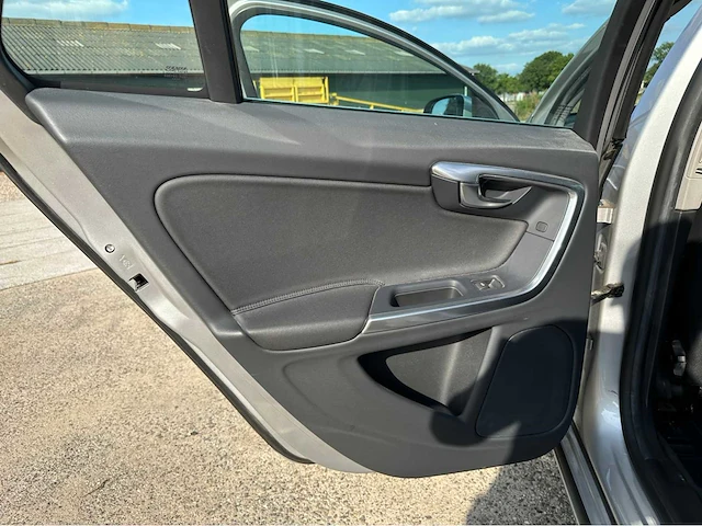 Volvo v60 2012 benzine - afbeelding 14 van  41