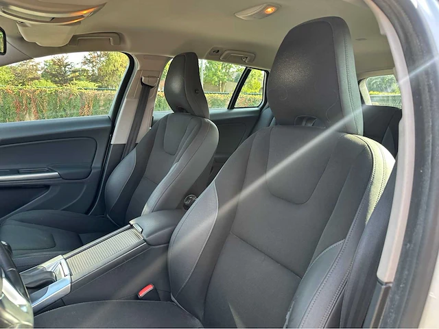 Volvo v60 2012 benzine - afbeelding 15 van  41