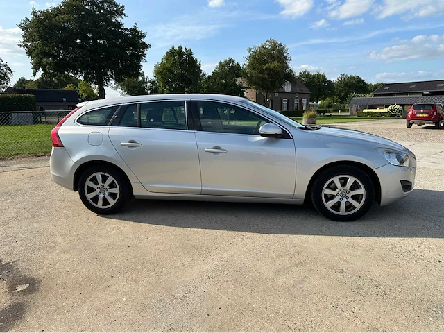 Volvo v60 2012 benzine - afbeelding 34 van  41
