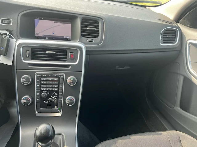 Volvo v60 2.0t kinetic, 39-pns-1 - afbeelding 6 van  22