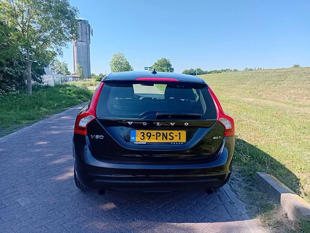 Volvo v60 2.0t kinetic, 39-pns-1 - afbeelding 17 van  22