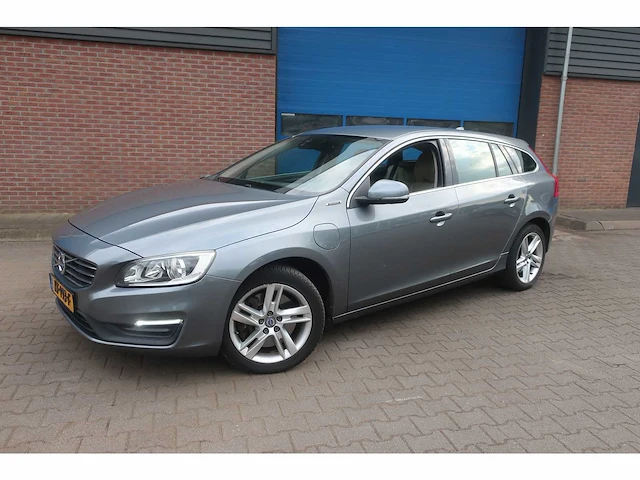 Volvo v60 2.4 d5 tw.en. l. ed, kf-193-f - afbeelding 1 van  17