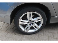 Volvo v60 2.4 d5 tw.en. l. ed, kf-193-f - afbeelding 13 van  17