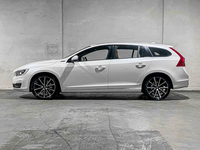Volvo v60 2.4 d5 twin engine special edition 215pk 2015, gz-344-n - afbeelding 9 van  51