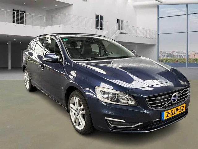Volvo v60 2.4 d6 awd pl.i sum , 2-sjp-52 - afbeelding 12 van  22