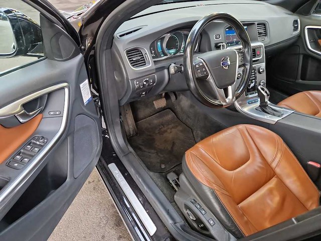 Volvo v60 2.4 d6 awd pl.i sum. , 2-ttv-78 - afbeelding 16 van  20