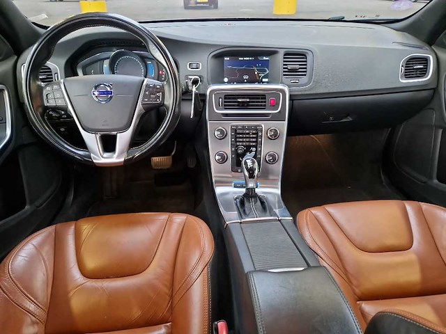 Volvo v60 2.4 d6 awd pl.i sum. , 2-ttv-78 - afbeelding 18 van  20