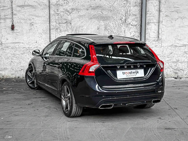Volvo v60 2.4 d6 awd pl.i sum. 215pk 2013, 4-sjx-92 - afbeelding 4 van  39