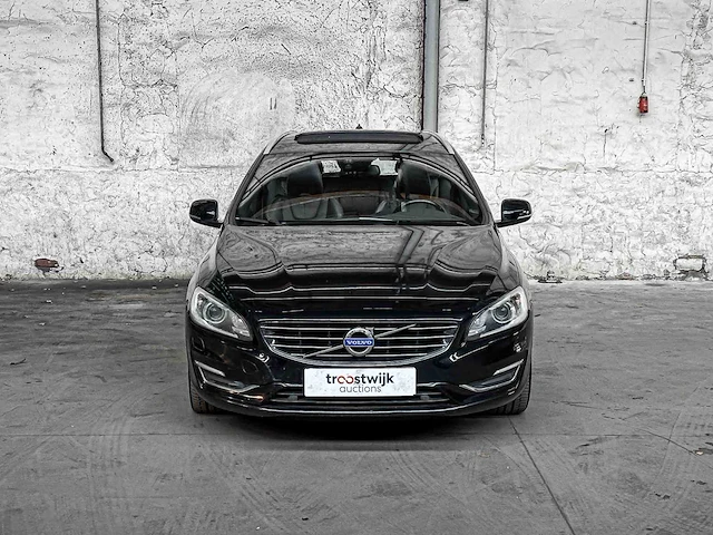 Volvo v60 2.4 d6 awd pl.i sum. 215pk 2013, 4-sjx-92 - afbeelding 23 van  39