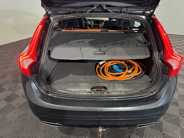 Volvo v60 2.4 d6 awd pl.i sum, 3-svt-51 - afbeelding 8 van  13