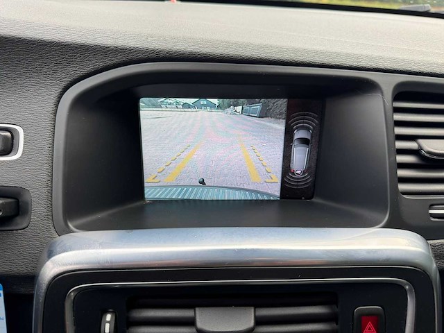 Volvo v60 2.4 d6 awd pl.i sum. 8-sjr-47 - afbeelding 14 van  29