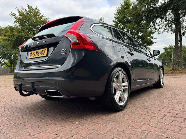 Volvo v60 2.4 d6 awd pl.i sum. 8-sjr-47 - afbeelding 26 van  29