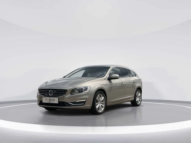 Volvo v60 2.4 d6 awd plug-in hybrid summum 2013 | 5-shn-41 - afbeelding 12 van  34