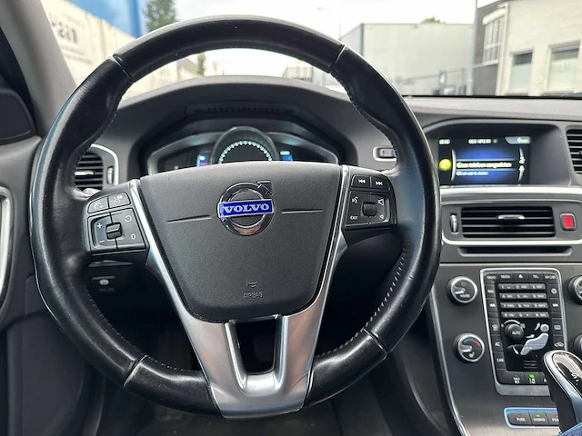 Volvo v60 2.4 d6 awd plug-in hybrid summum 2014 | 3-thj-69 - afbeelding 4 van  27