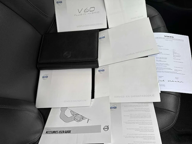 Volvo v60 2.4 d6 awd plug-in hybrid summum 2014 | 3-thj-69 - afbeelding 16 van  27