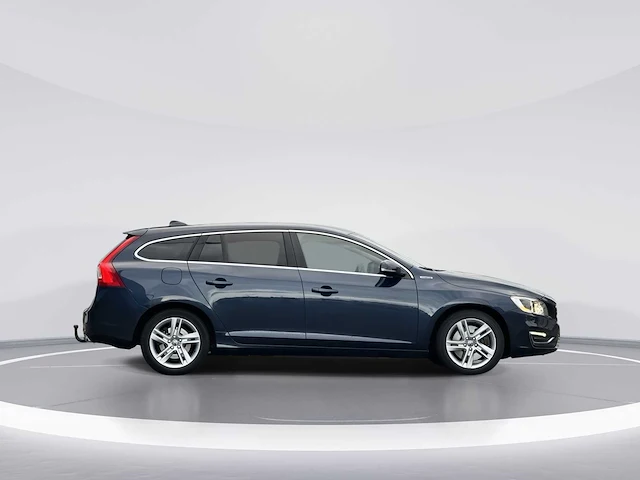 Volvo v60 2.4 d6 awd plug-in hybrid summum 2014 | 3-thj-69 - afbeelding 24 van  27