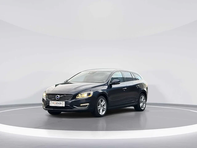 Volvo v60 2.4 d6 awd plug-in hybrid summum 2014 | 3-thj-69 - afbeelding 22 van  27