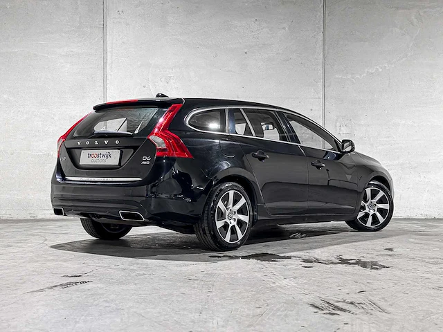Volvo v60 2.4 d6 awd plug-in hybrid summum 215pk 2013, 9-spl-27 - afbeelding 2 van  56