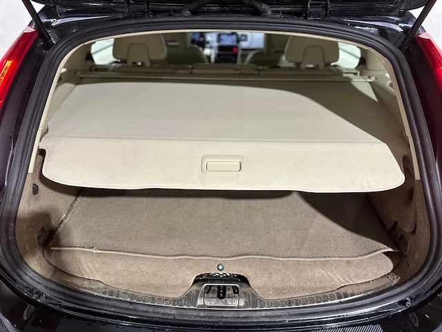 Volvo v60 2.4 d6 awd plug-in hybrid summum 215pk 2013, 9-spl-27 - afbeelding 38 van  56