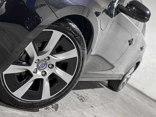 Volvo v60 2.4 d6 awd plug-in hybrid summum 215pk 2013, 9-spl-27 - afbeelding 34 van  56