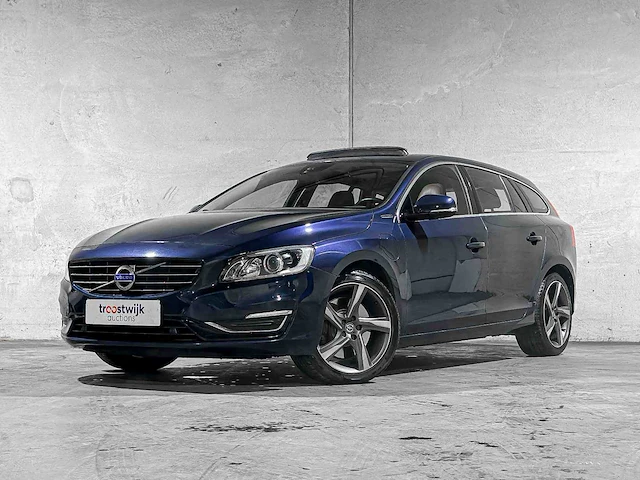 Volvo v60 2.4 d6 awd plug-in hybrid summum 286pk 2014, 4-tjx-19 - afbeelding 1 van  81