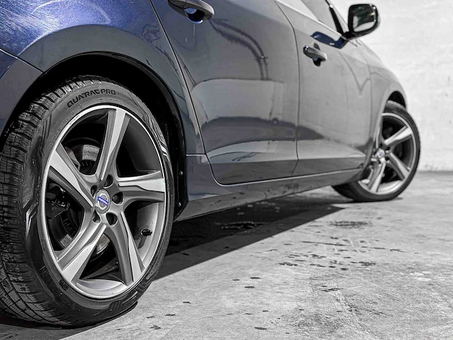 Volvo v60 2.4 d6 awd plug-in hybrid summum 286pk 2014, 4-tjx-19 - afbeelding 14 van  81