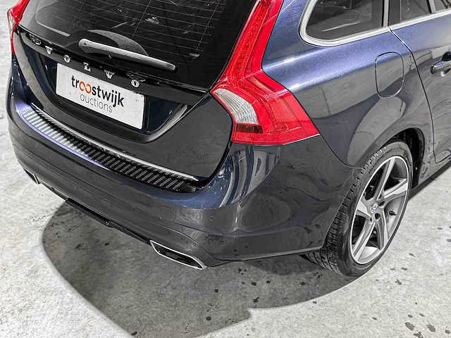 Volvo v60 2.4 d6 awd plug-in hybrid summum 286pk 2014, 4-tjx-19 - afbeelding 15 van  81